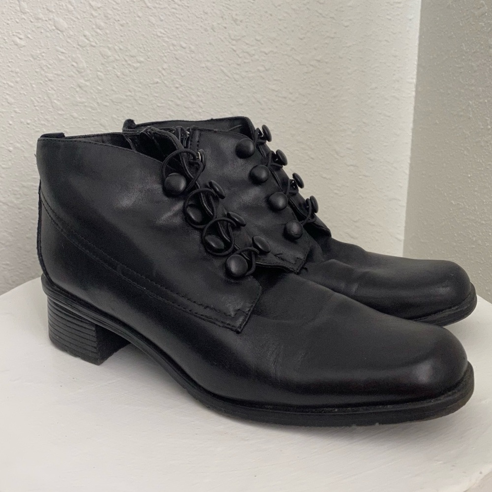 Black Mod Button-Up Boots